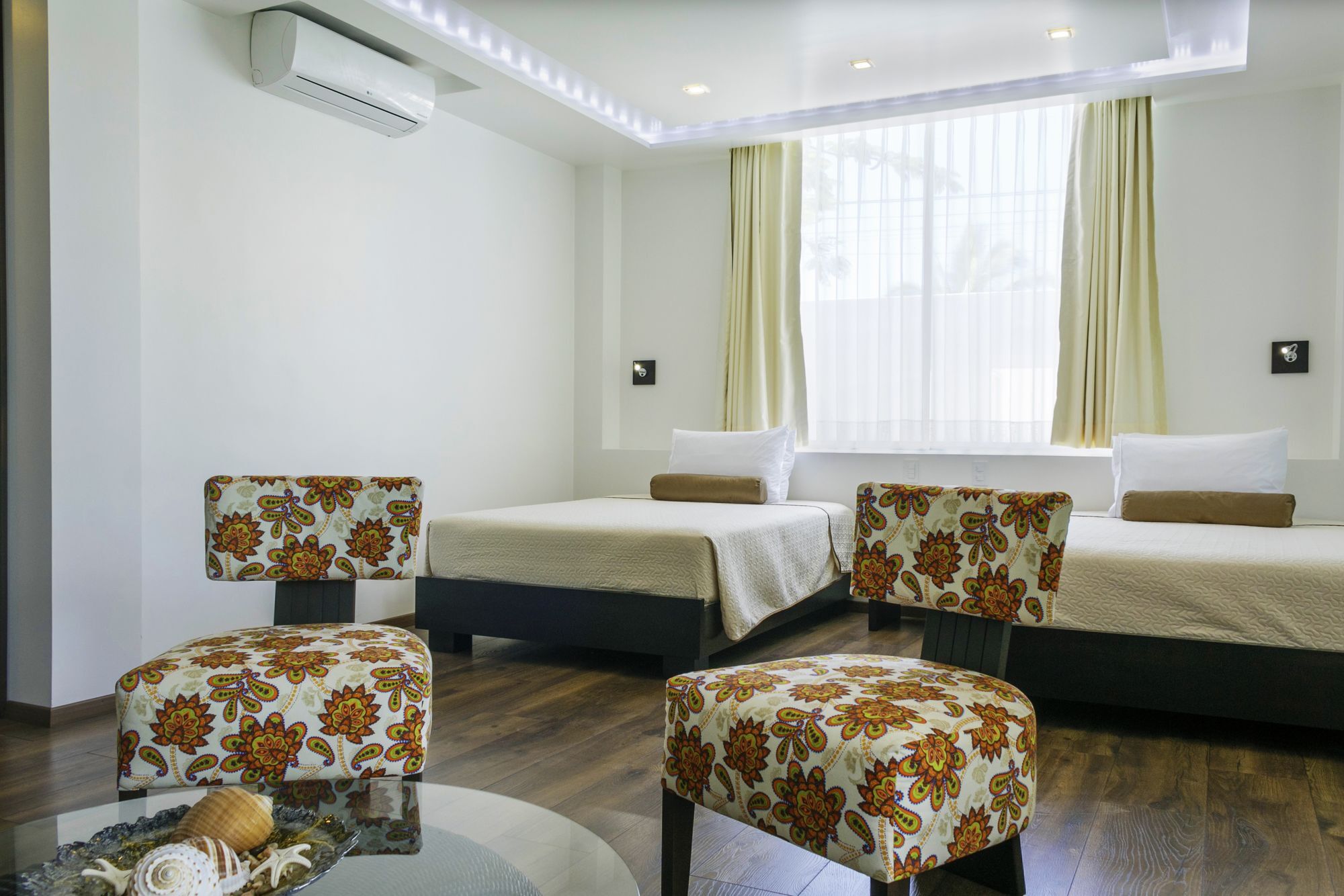 Ikala Galapagos Hotel ปูแอร์โตอาโยรา ภายนอก รูปภาพ